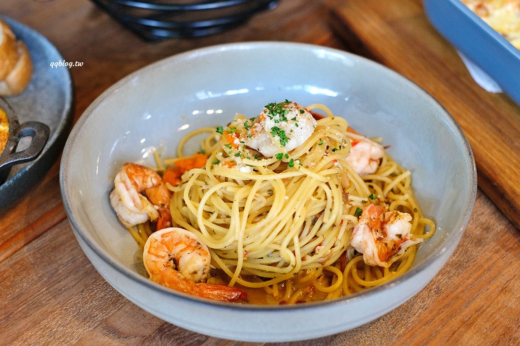 台中西區︱hecho 做咖啡 二店．勤美商圈巷弄內有質感餐館，餐點有水準好吃 @QQ的懶骨頭