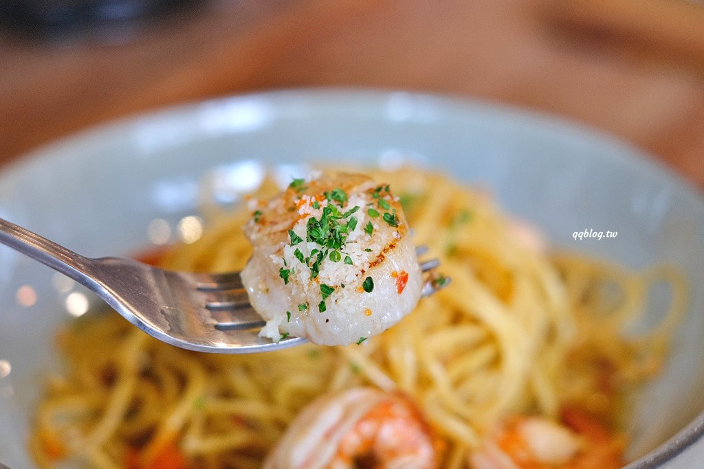 台中西區︱hecho 做咖啡 二店．勤美商圈巷弄內有質感餐館，餐點有水準好吃 @QQ的懶骨頭