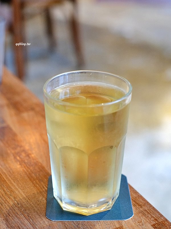 台中西區︱hecho 做咖啡 二店．勤美商圈巷弄內有質感餐館，餐點有水準好吃 @QQ的懶骨頭