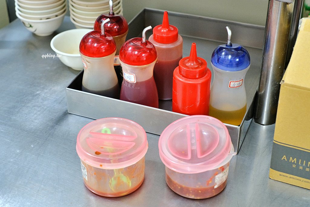 台中大雅︱向陽樓刀削麵．鹹蛋超人削麵很吸睛，喜歡QQ麵條的不可錯過 @QQ的懶骨頭