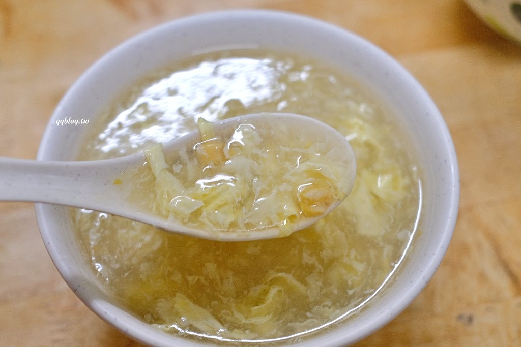 台中大雅︱向陽樓刀削麵．鹹蛋超人削麵很吸睛，喜歡QQ麵條的不可錯過 @QQ的懶骨頭