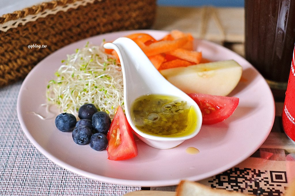 台東關山︱奧維小鎮 吃。住。好生活．關山小鎮裡的老宅咖啡甜點，享受了一個美好的午后時光 @QQ的懶骨頭