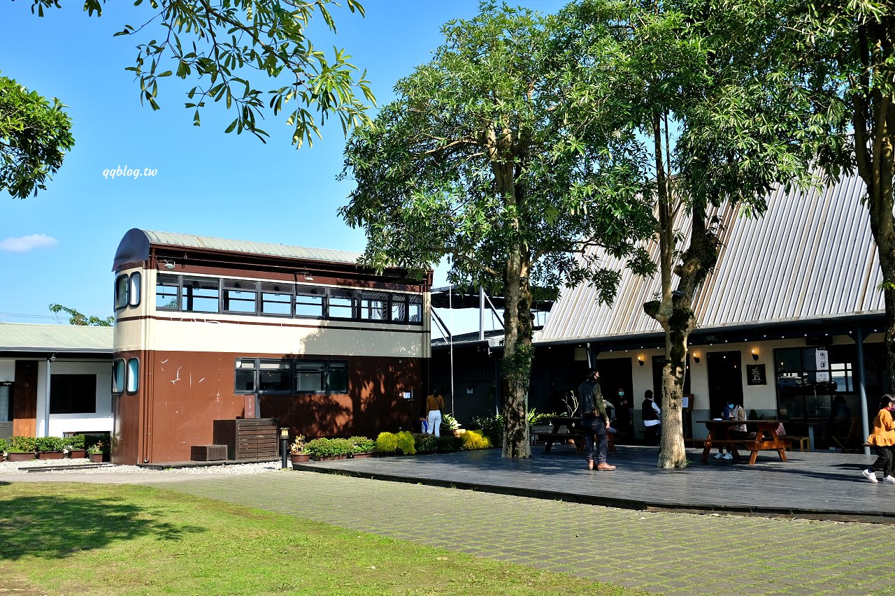 宜蘭礁溪︱里海咖啡．不只是咖啡館，提供現流海鮮的美味餐廳，附停車場好停車 @QQ的懶骨頭