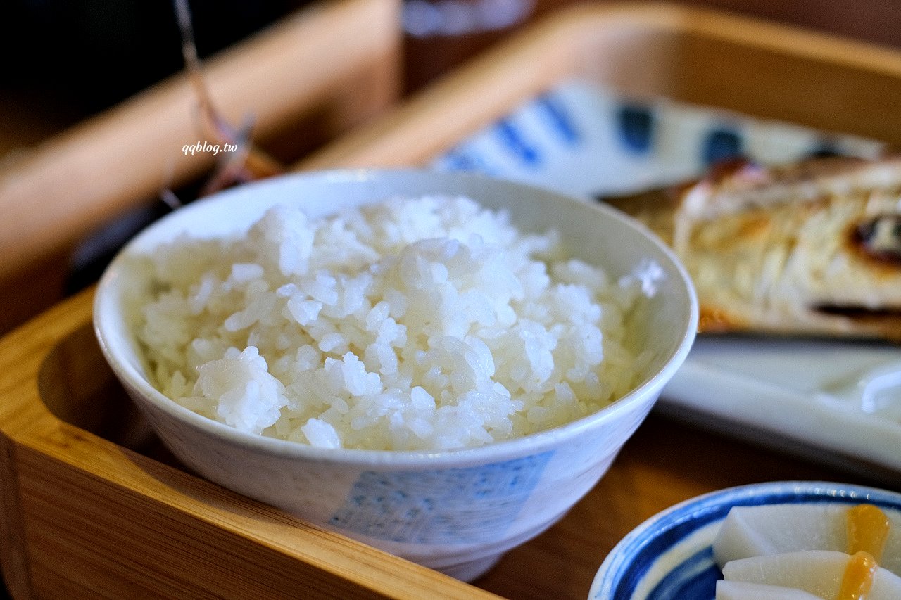 宜蘭礁溪︱里海咖啡．不只是咖啡館，提供現流海鮮的美味餐廳，附停車場好停車 @QQ的懶骨頭