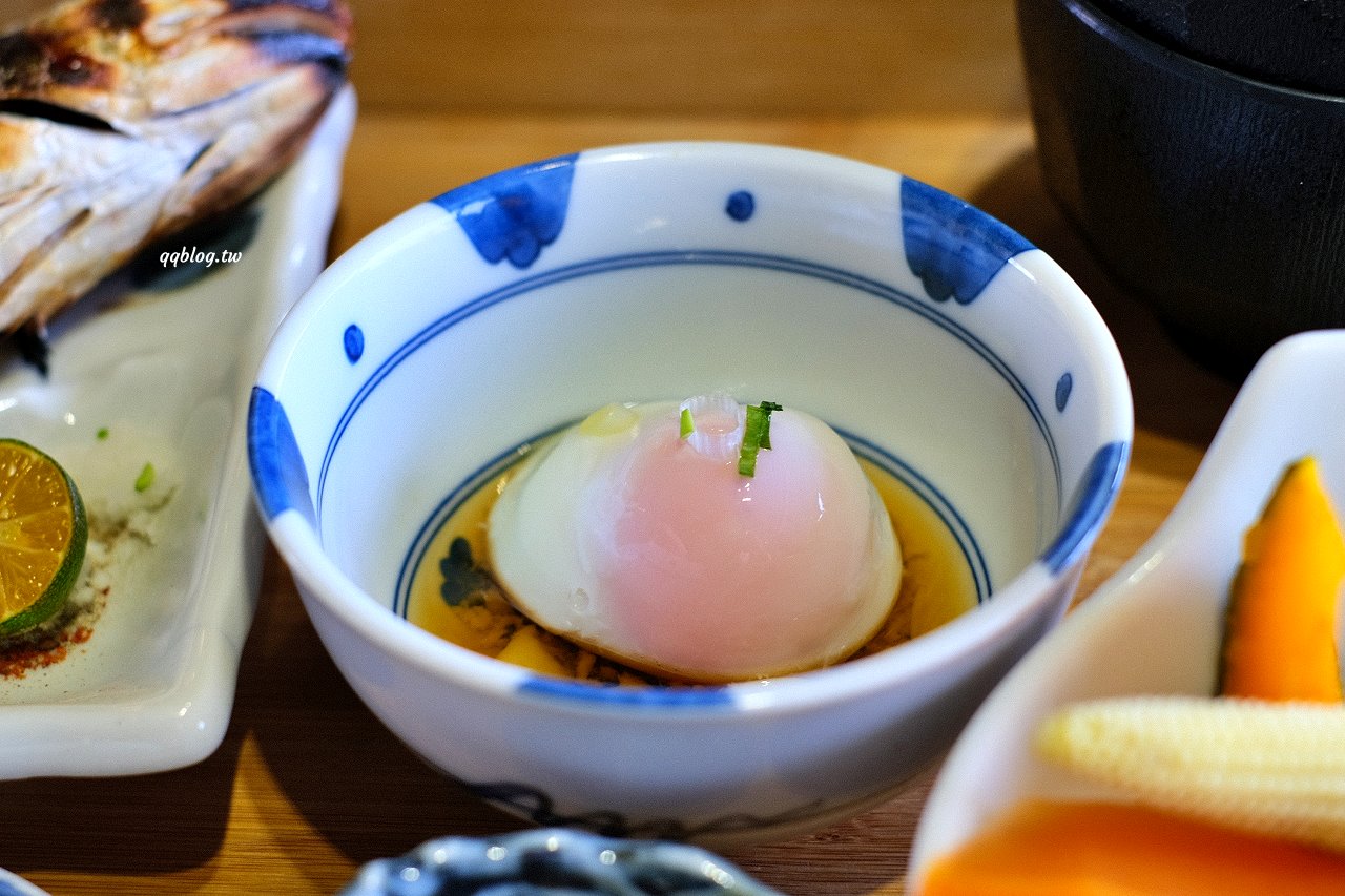 宜蘭礁溪︱里海咖啡．不只是咖啡館，提供現流海鮮的美味餐廳，附停車場好停車 @QQ的懶骨頭