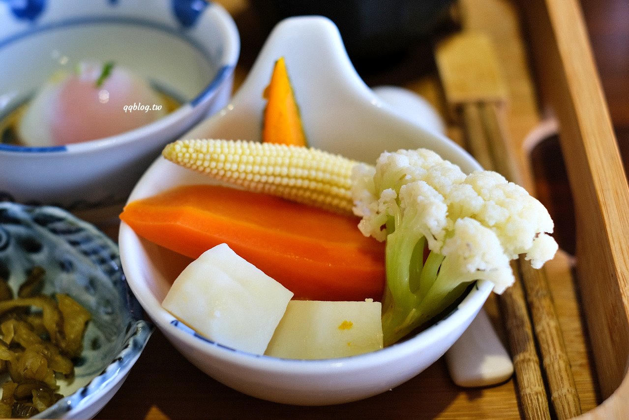 宜蘭礁溪︱里海咖啡．不只是咖啡館，提供現流海鮮的美味餐廳，附停車場好停車 @QQ的懶骨頭
