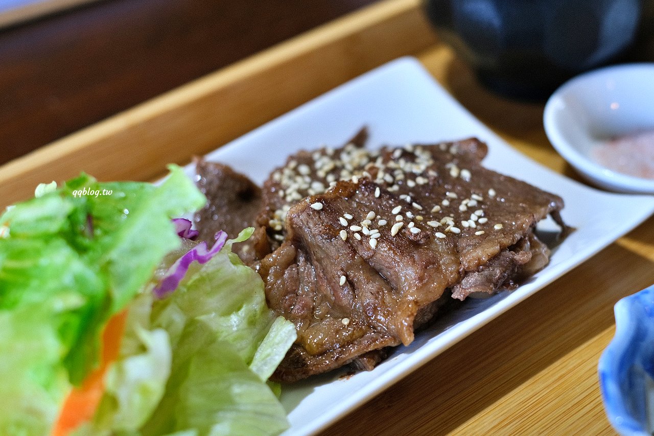 宜蘭礁溪︱里海咖啡．不只是咖啡館，提供現流海鮮的美味餐廳，附停車場好停車 @QQ的懶骨頭