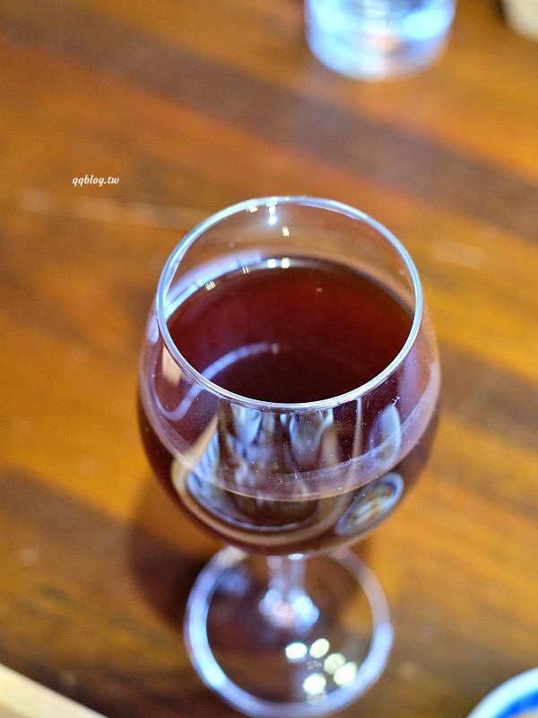 宜蘭礁溪︱里海咖啡．不只是咖啡館，提供現流海鮮的美味餐廳，附停車場好停車 @QQ的懶骨頭