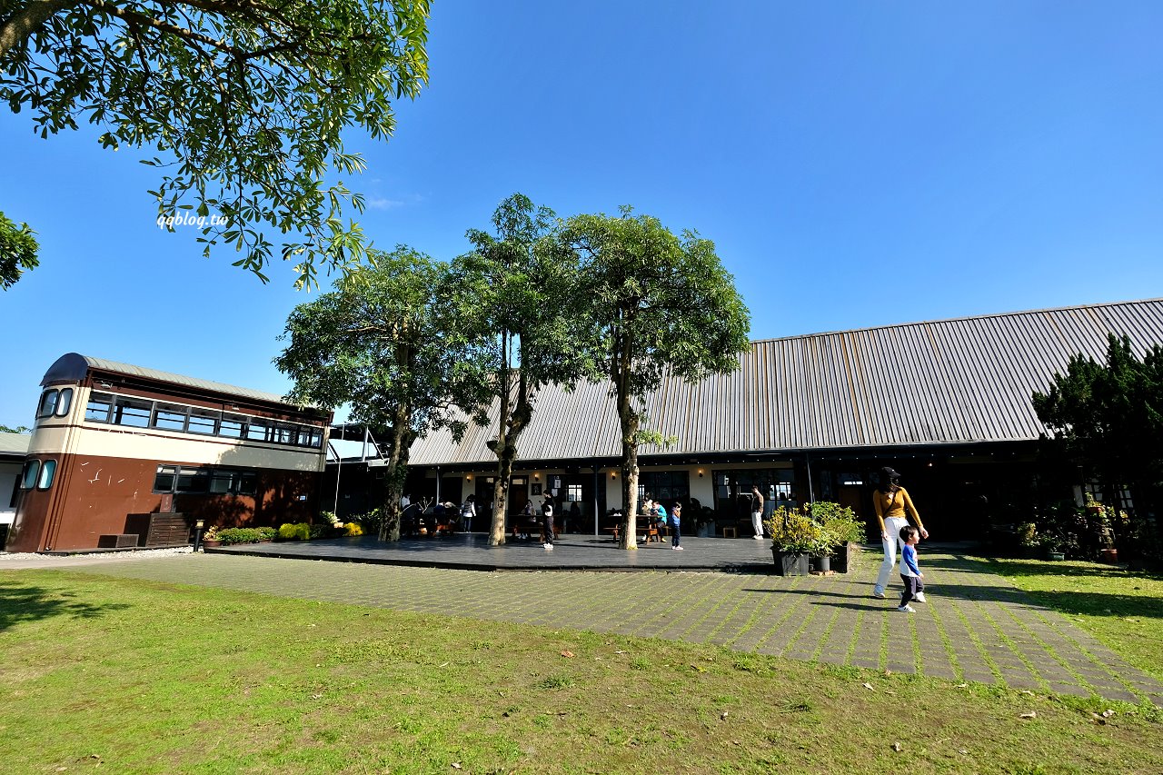 宜蘭礁溪︱里海咖啡．不只是咖啡館，提供現流海鮮的美味餐廳，附停車場好停車 @QQ的懶骨頭