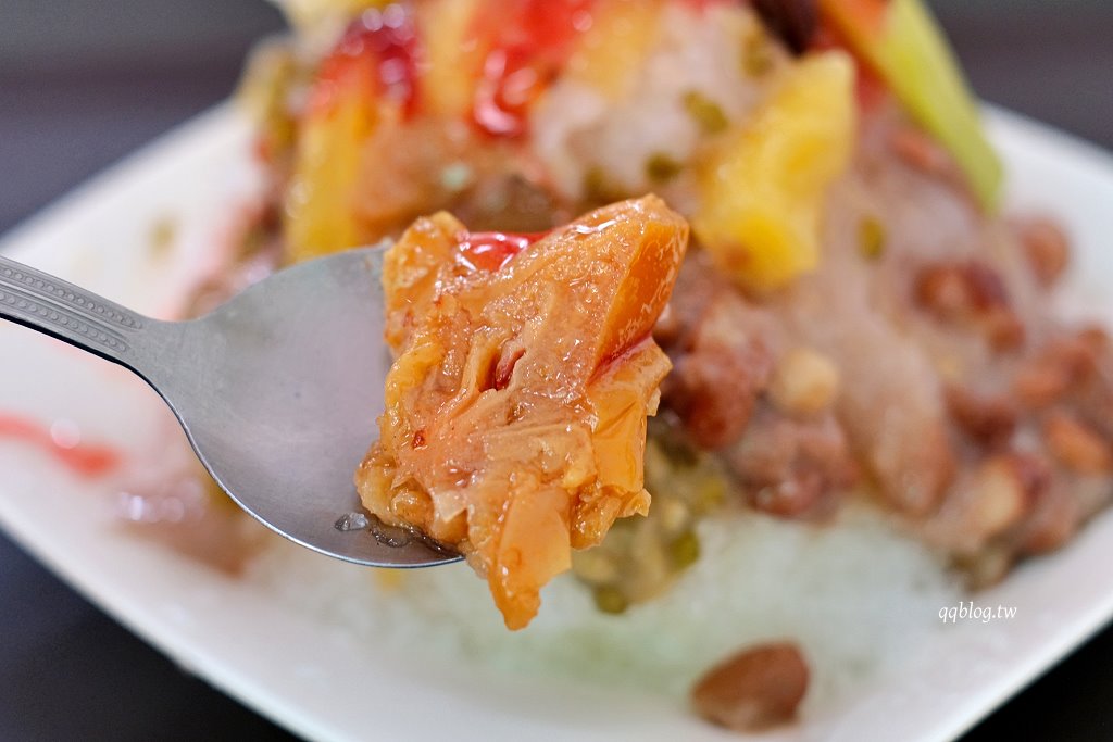 高雄鹽埕︱高雄阿婆仔冰．傳承至第四代近百年歷史的在地傳統冰店 @QQ的懶骨頭