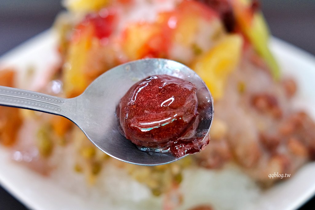 高雄鹽埕︱高雄阿婆仔冰．傳承至第四代近百年歷史的在地傳統冰店 @QQ的懶骨頭