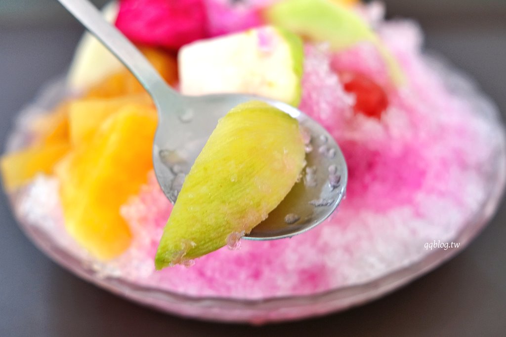 高雄鹽埕︱高雄阿婆仔冰．傳承至第四代近百年歷史的在地傳統冰店 @QQ的懶骨頭