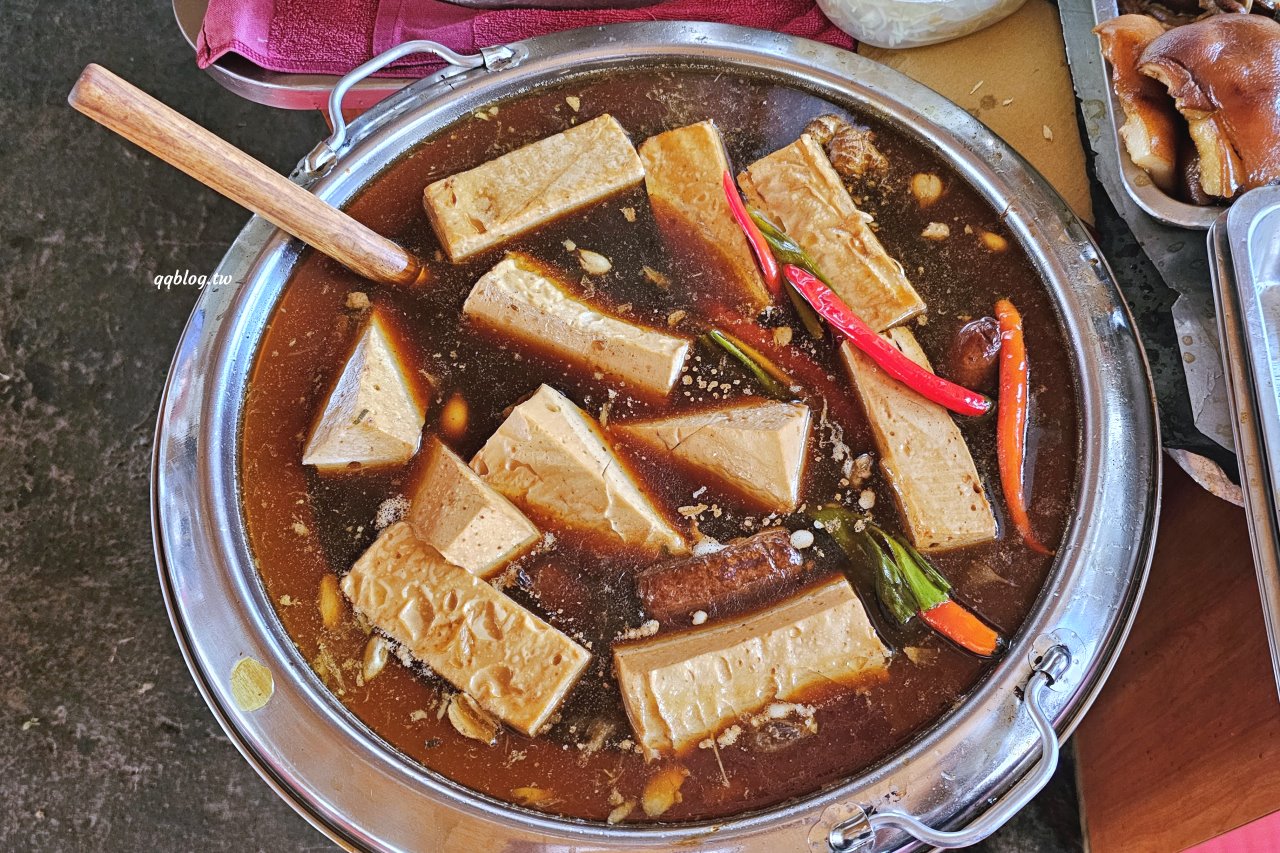 台中神岡︱風飛沙小吃店．在地人極推的小吃店，臭豆腐、滷味、炸肉通通來一份，填飽肚子的好選擇 @QQ的懶骨頭