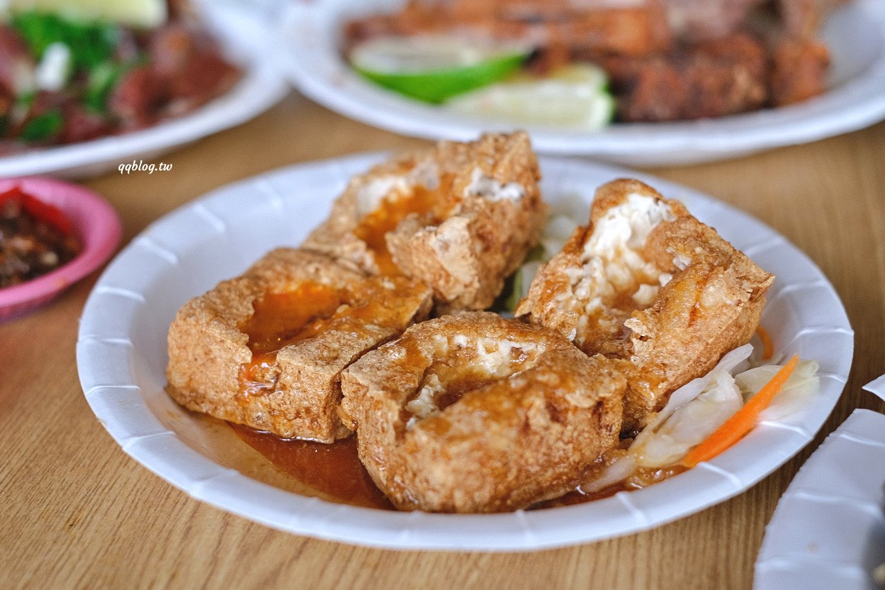 台中神岡︱風飛沙小吃店．在地人極推的小吃店，臭豆腐、滷味、炸肉通通來一份，填飽肚子的好選擇 @QQ的懶骨頭
