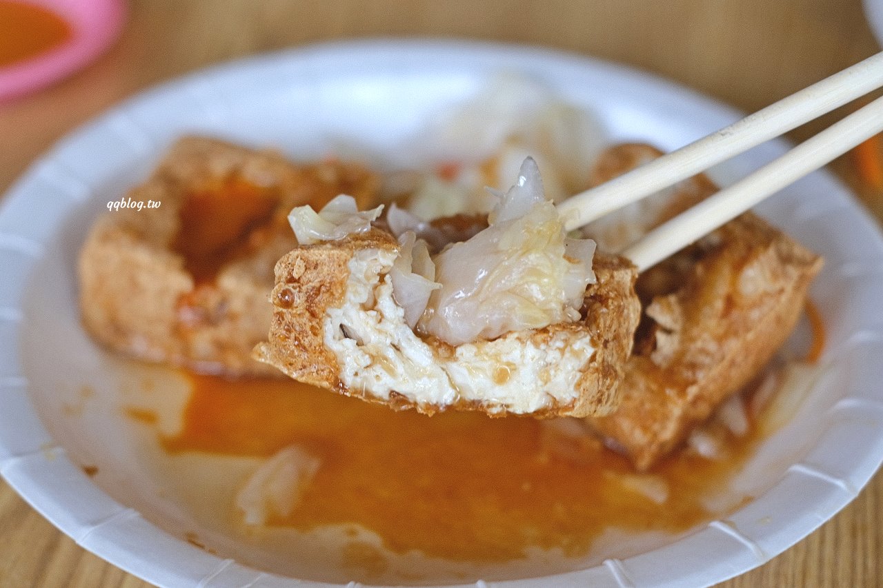 台中神岡︱風飛沙小吃店．在地人極推的小吃店，臭豆腐、滷味、炸肉通通來一份，填飽肚子的好選擇 @QQ的懶骨頭