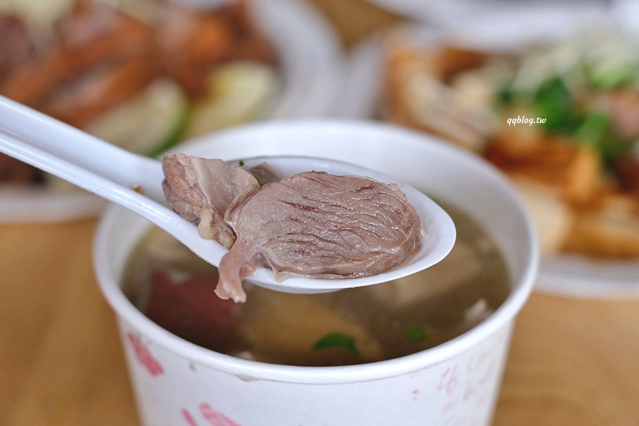 台中神岡︱風飛沙小吃店．在地人極推的小吃店，臭豆腐、滷味、炸肉通通來一份，填飽肚子的好選擇 @QQ的懶骨頭