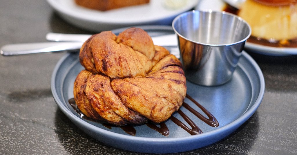 台中西區︱著手咖啡 Coffee Intro 2.0．審計新村周邊自家烘焙咖啡豆，環境簡單舒適(已歇業) @QQ的懶骨頭