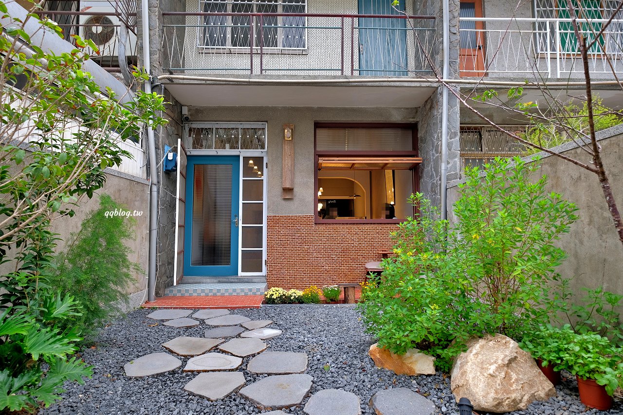 台中西區︱LENKA 蘭卡III．鬧中取靜的老宅咖啡，咖啡、甜點都很有水準 @QQ的懶骨頭