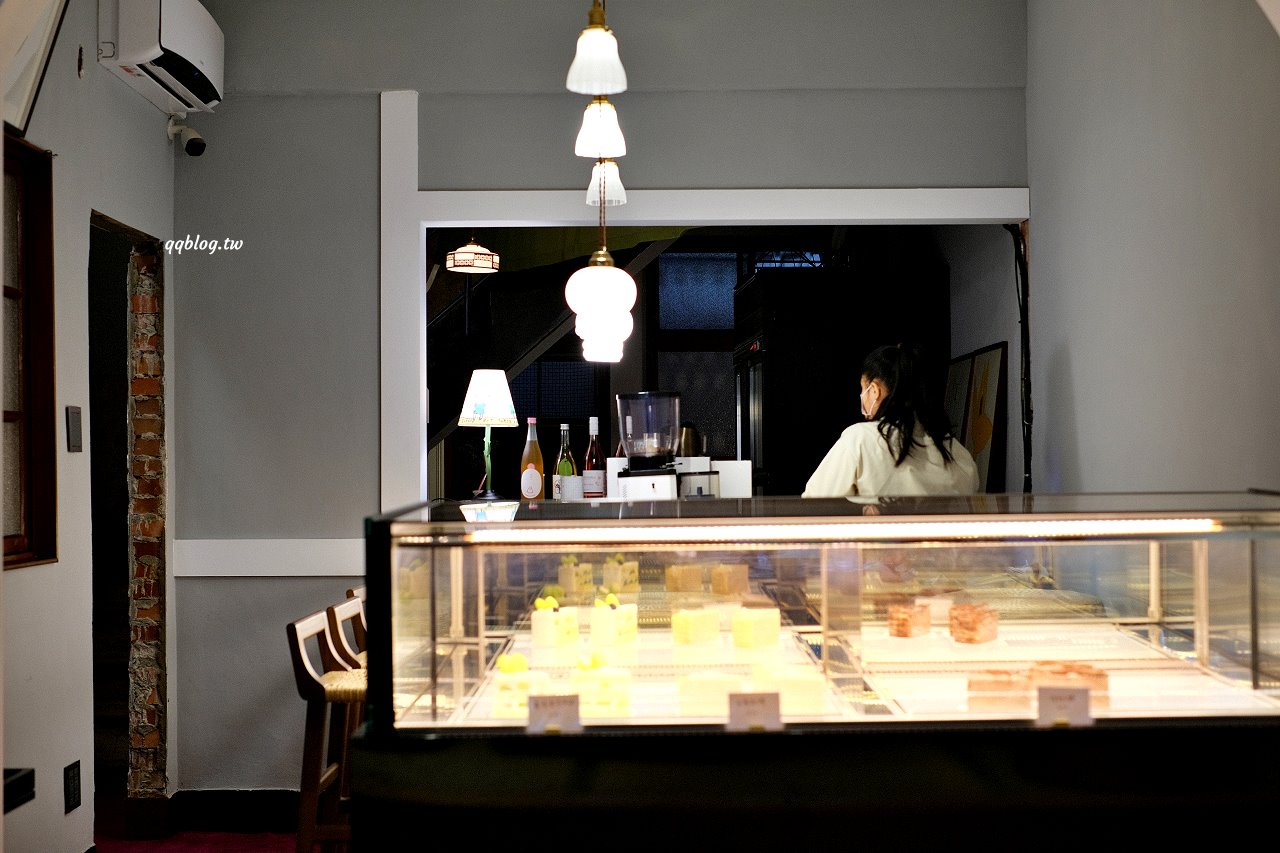 台中西區︱LENKA 蘭卡III．鬧中取靜的老宅咖啡，咖啡、甜點都很有水準 @QQ的懶骨頭