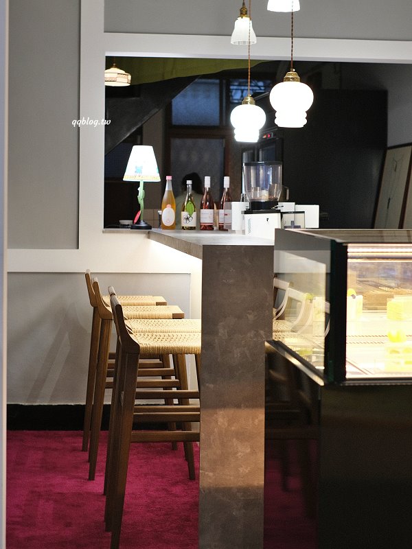 台中西區︱LENKA 蘭卡III．鬧中取靜的老宅咖啡，咖啡、甜點都很有水準 @QQ的懶骨頭