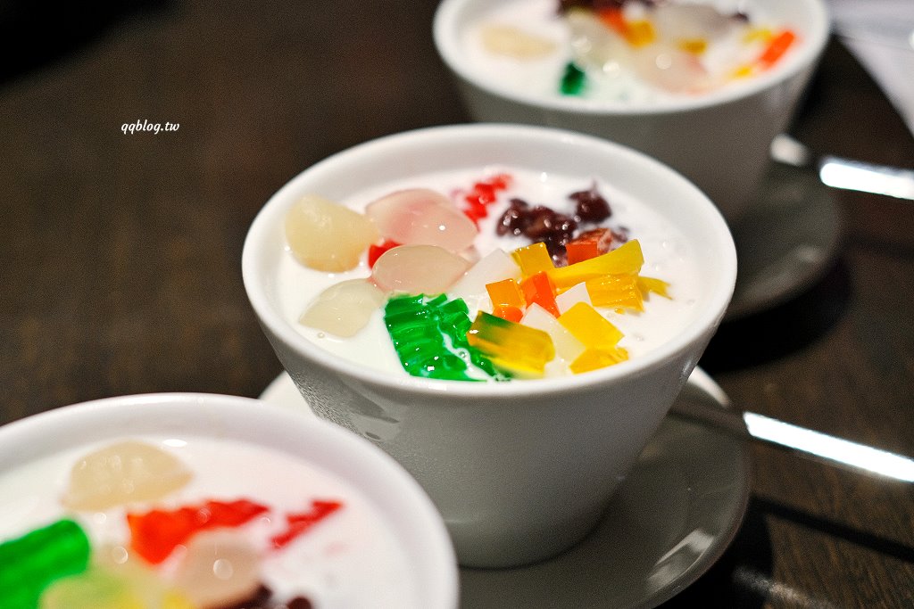 台中西屯︱蘭那泰式料理．台中老字號泰式料理，有著氣派又自帶庭院的獨棟泰式蘭納建築 @QQ的懶骨頭