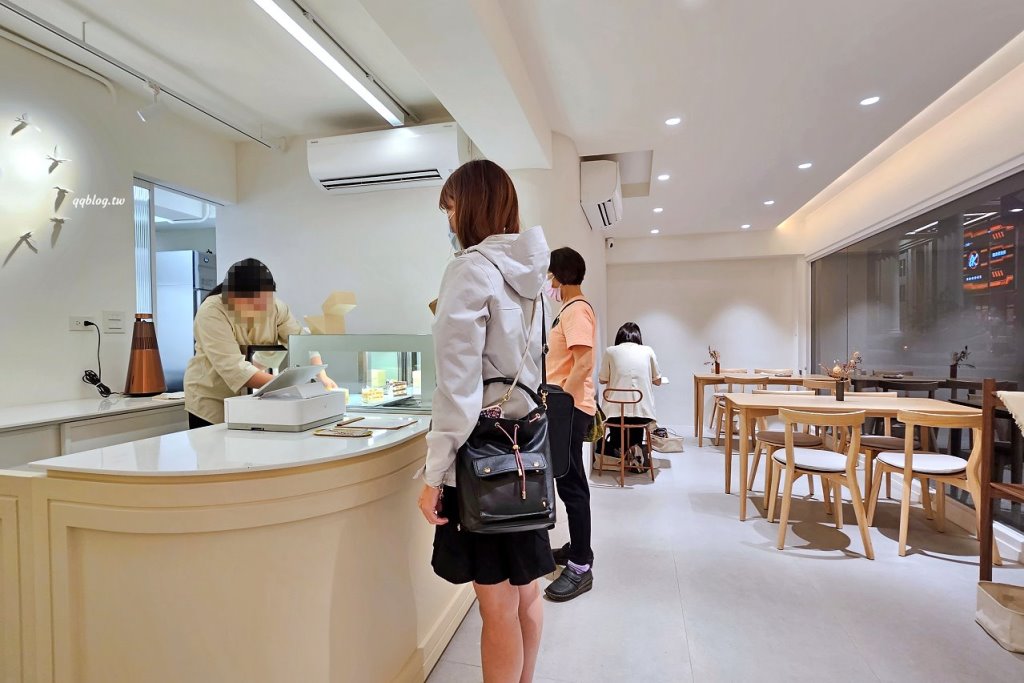 台中北屯︱Lenka蘭卡 崇德店.米白色韓系風格甜點店,千層、戚風蛋糕都好吃 @QQ的懶骨頭 台中北屯︱Lenka蘭卡 崇德店.米白色韓系風格甜點店,千層、戚風蛋糕都好吃 @QQ的懶骨頭