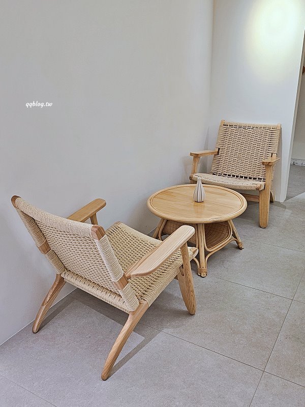 台中北屯︱Lenka蘭卡 崇德店．米白色韓系風格甜點店，千層、戚風蛋糕都好吃 @QQ的懶骨頭