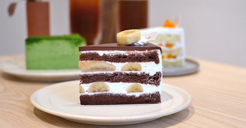 台中北屯︱Lenka蘭卡 崇德店．米白色韓系風格甜點店，千層、戚風蛋糕都好吃 @QQ的懶骨頭