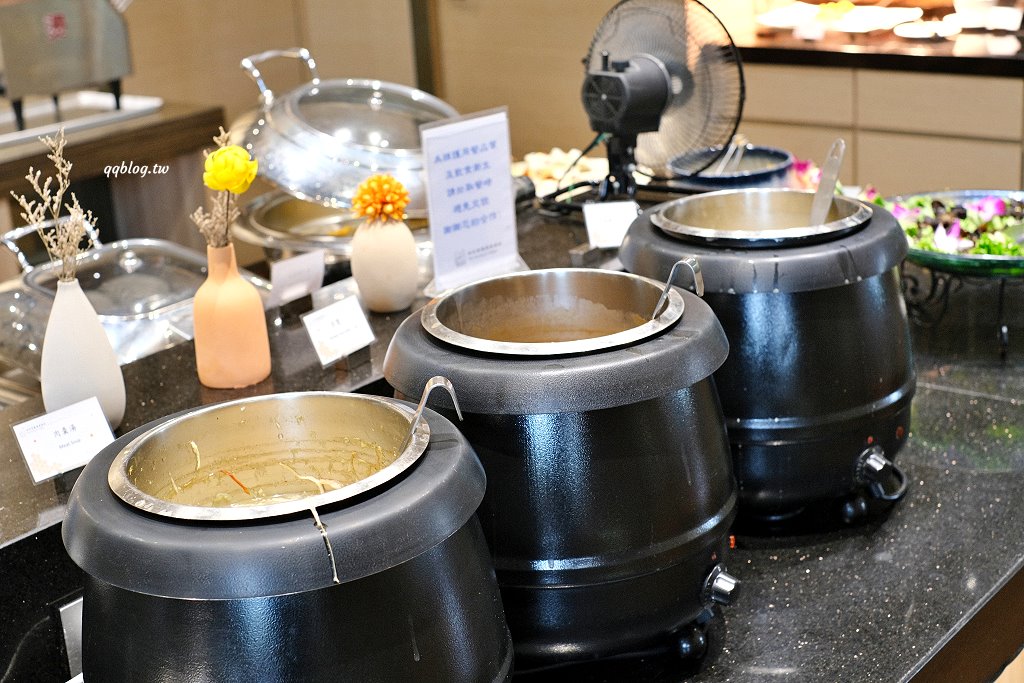 台東住宿︱知本芙儷渡假酒店，房間寬敞舒適，還有游泳池、烤箱和蒸氣室，房價也很可以 @QQ的懶骨頭