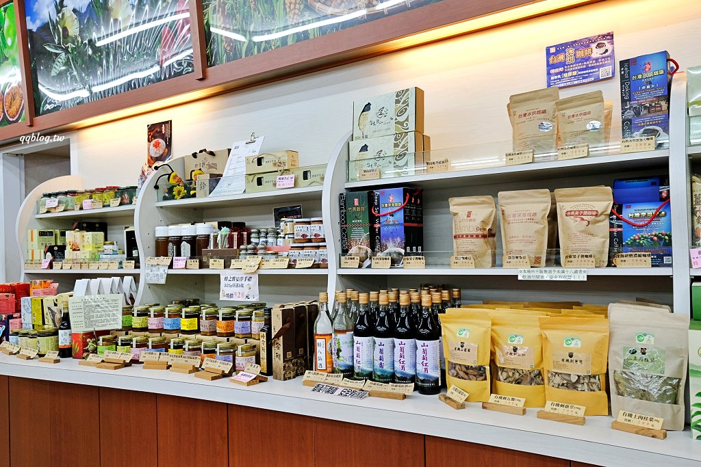 台東︱台東地區農會-元氣伴手館．地區限定伴手禮這裡通通有，多種口味乖乖也要買起來 @QQ的懶骨頭