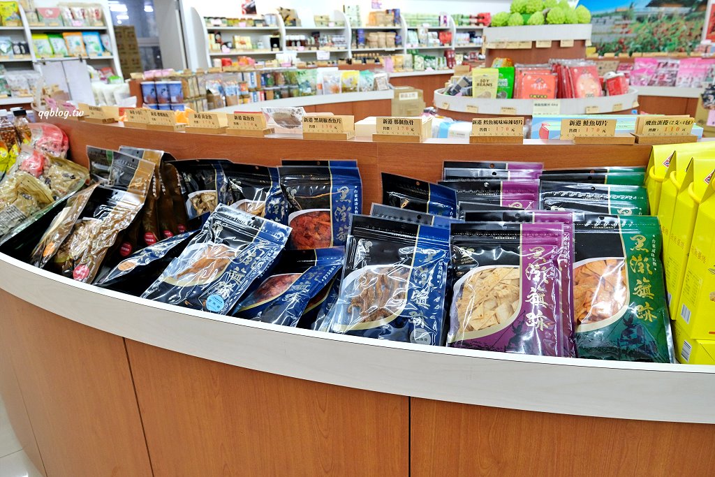 台東︱台東地區農會-元氣伴手館．地區限定伴手禮這裡通通有，多種口味乖乖也要買起來 @QQ的懶骨頭