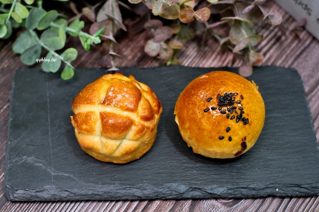 台中東區︱菲傭蛋黃酥．被蛋黃酥擔誤的麵包店，傳統口味和菠蘿口味都不能錯過 @QQ的懶骨頭