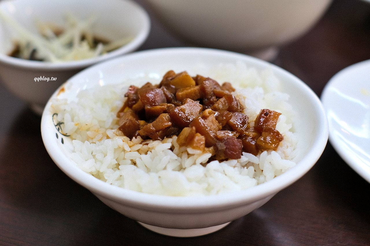 台南安平︱二牛牛肉湯．7:30一路營業到凌晨12:00，想吃牛肉湯不怕找不到地方，台南牛肉湯推薦 @QQ的懶骨頭