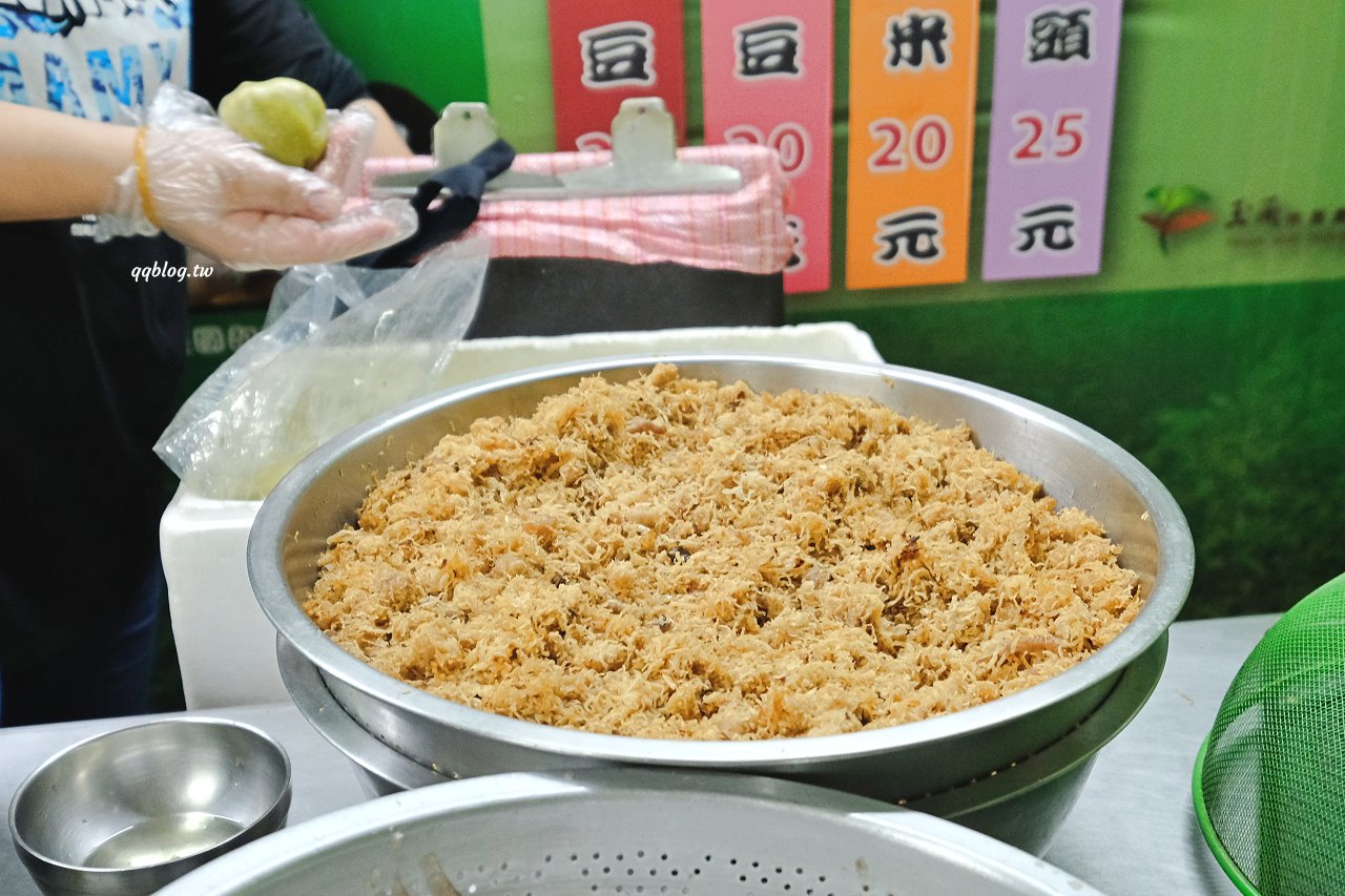 宜蘭大同︱蘭馨粿琴茶粿．營業超過40年的老店，位子不明顯生意卻很好，現包茶粿超軟Q @QQ的懶骨頭