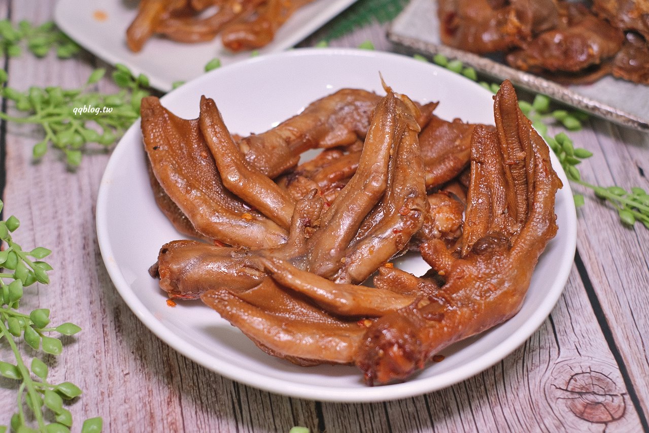 宜蘭大同︱蘭馨粿琴茶粿．營業超過40年的老店，位子不明顯生意卻很好，現包茶粿超軟Q @QQ的懶骨頭