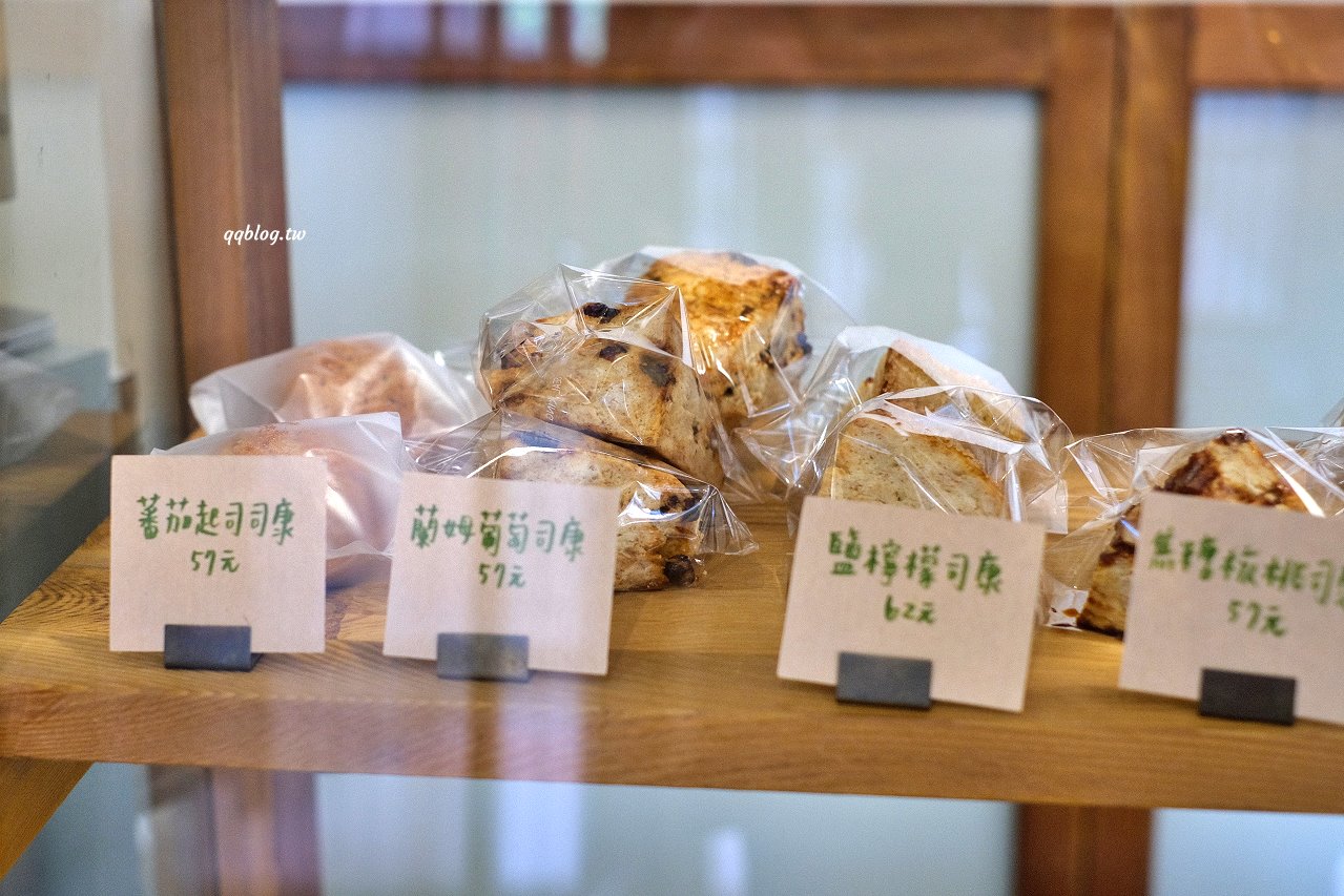 台中南屯∣小麥菓子 Komugi 日式焼菓子專賣．3吋戚風蛋糕口味好，樸實有內涵又好吃 @QQ的懶骨頭