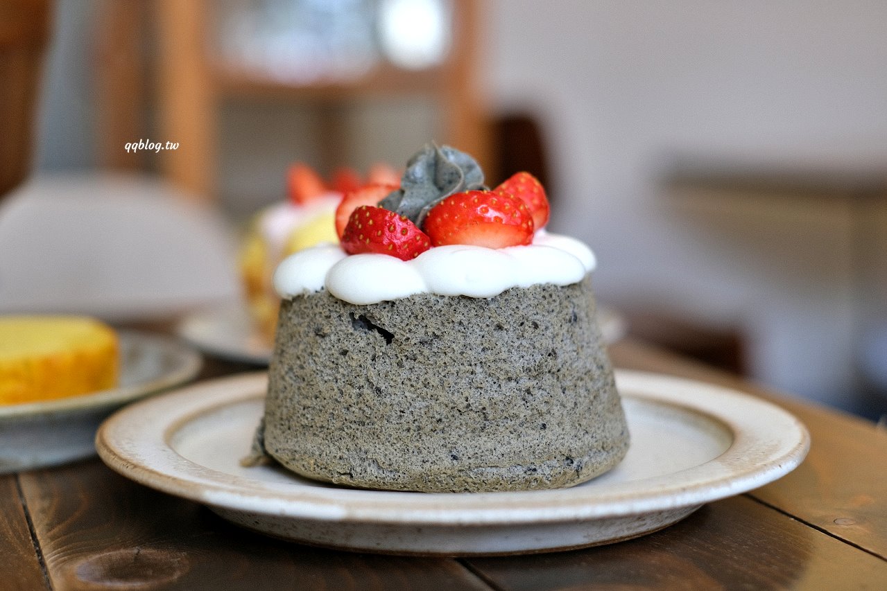 台中南屯∣小麥菓子 Komugi 日式焼菓子專賣．3吋戚風蛋糕口味好，樸實有內涵又好吃 @QQ的懶骨頭