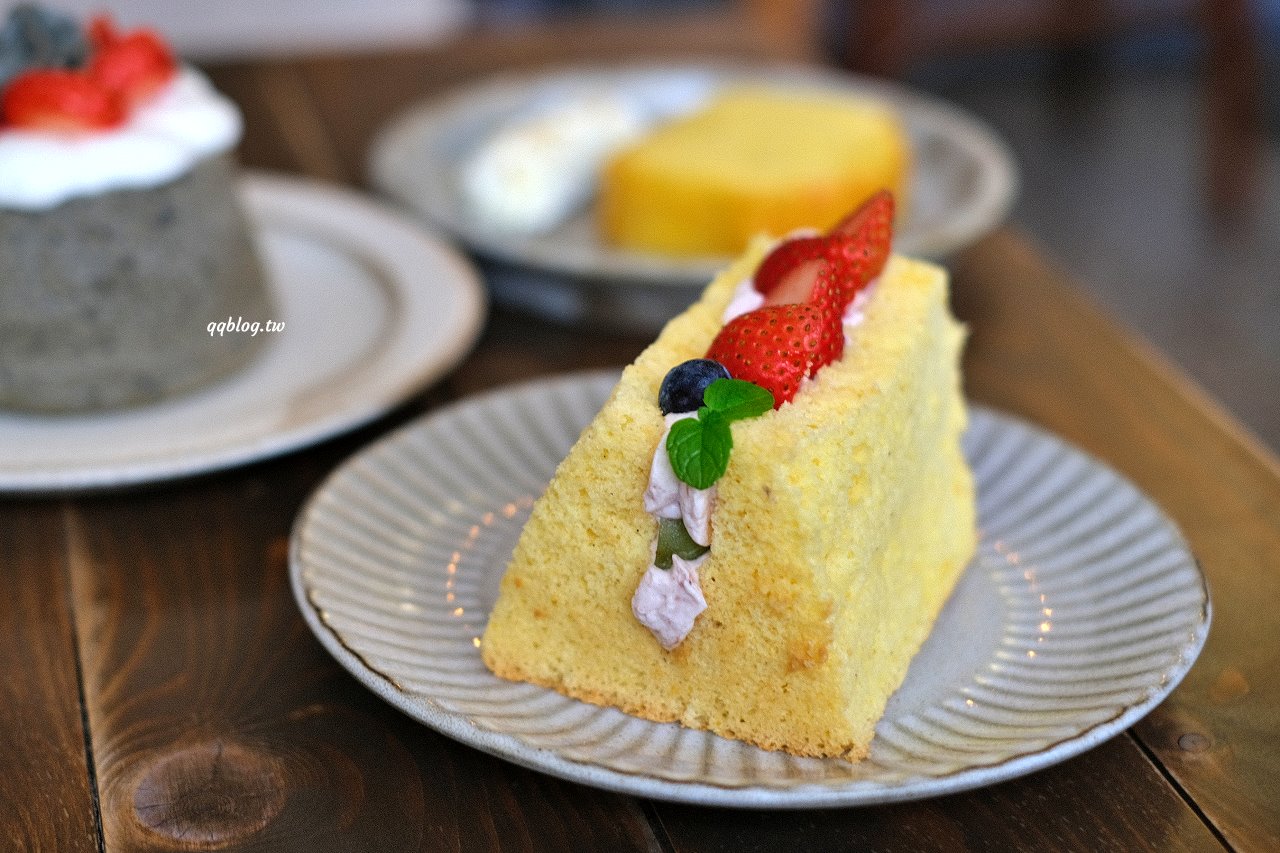 台中南屯∣小麥菓子 Komugi 日式焼菓子專賣．3吋戚風蛋糕口味好，樸實有內涵又好吃 @QQ的懶骨頭