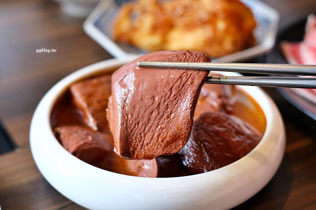 台中沙鹿︱尚石苑石頭火鍋專賣．海線人氣火鍋大改裝，蔬菜、飲料自助吃到飽 @QQ的懶骨頭