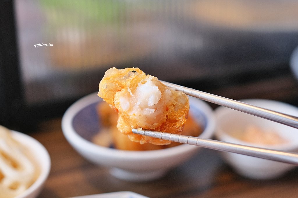 台中沙鹿︱尚石苑石頭火鍋專賣．海線人氣火鍋大改裝，蔬菜、飲料自助吃到飽 @QQ的懶骨頭