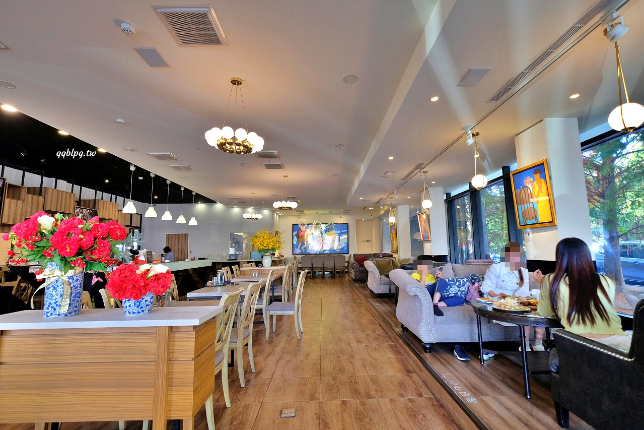 台中南屯︱The Café By 想 台中．座落七期獨棟咖啡館，環境寬敞還有唯美浪漫的落羽松、魚池，聚餐的好選擇 @QQ的懶骨頭