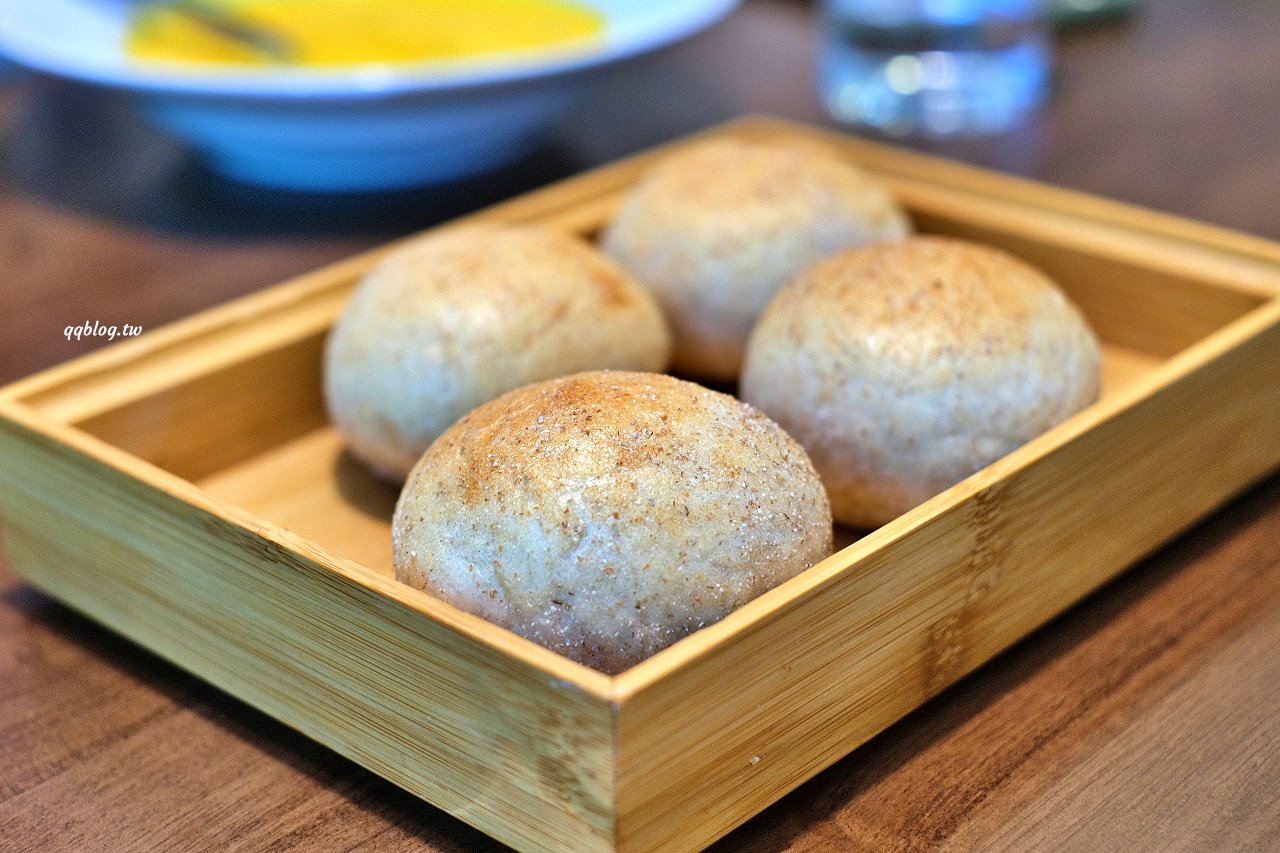 台中南屯︱The Café By 想 台中．座落七期獨棟咖啡館，環境寬敞還有唯美浪漫的落羽松、魚池，聚餐的好選擇 @QQ的懶骨頭