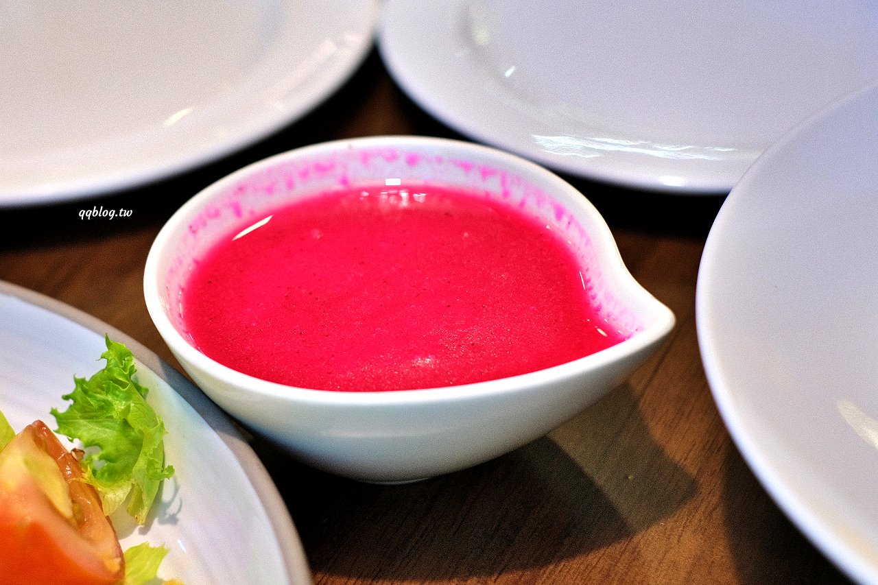 台中南屯︱The Café By 想 台中．座落七期獨棟咖啡館，環境寬敞還有唯美浪漫的落羽松、魚池，聚餐的好選擇 @QQ的懶骨頭