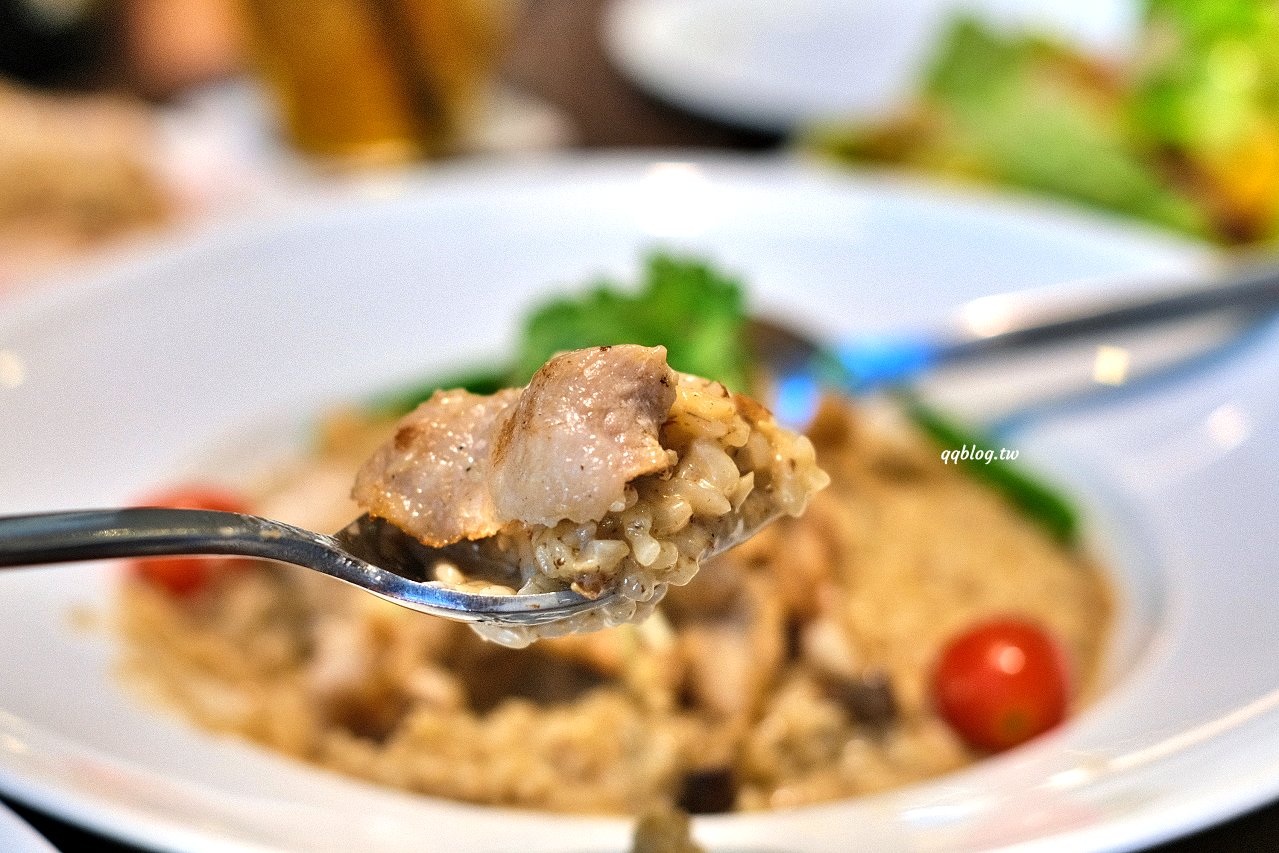 台中南屯︱The Café By 想 台中．座落七期獨棟咖啡館，環境寬敞還有唯美浪漫的落羽松、魚池，聚餐的好選擇 @QQ的懶骨頭