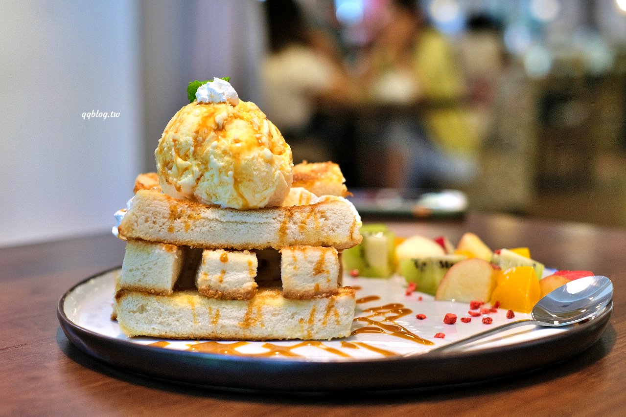 台中南屯︱The Café By 想 台中．座落七期獨棟咖啡館，環境寬敞還有唯美浪漫的落羽松、魚池，聚餐的好選擇 @QQ的懶骨頭