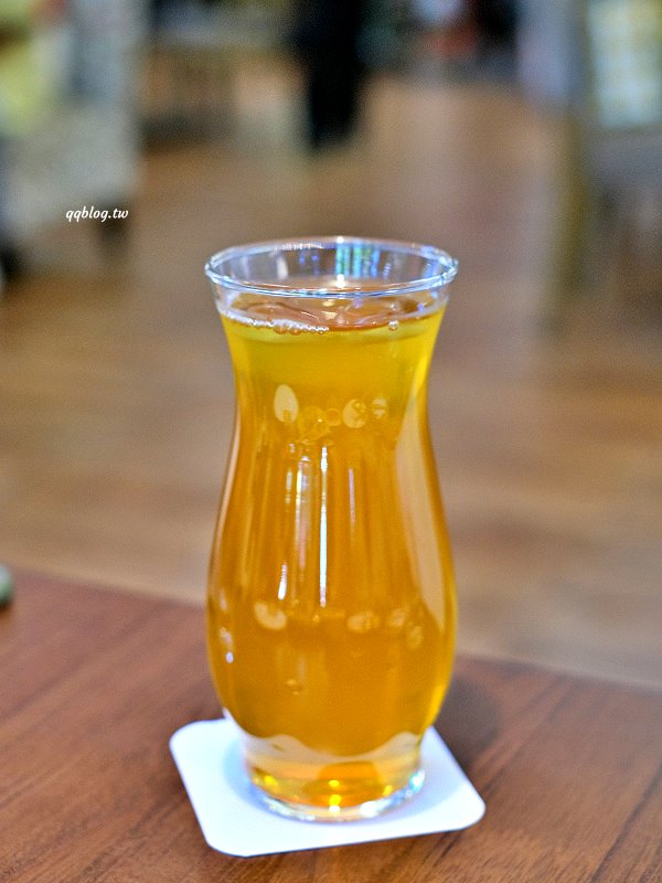 台中南屯︱The Café By 想 台中．座落七期獨棟咖啡館，環境寬敞還有唯美浪漫的落羽松、魚池，聚餐的好選擇 @QQ的懶骨頭