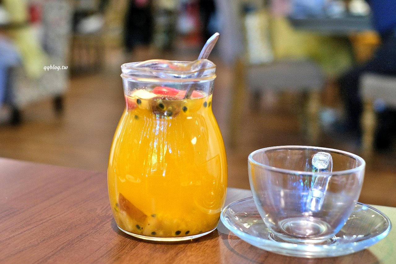 台中南屯︱The Café By 想 台中．座落七期獨棟咖啡館，環境寬敞還有唯美浪漫的落羽松、魚池，聚餐的好選擇 @QQ的懶骨頭