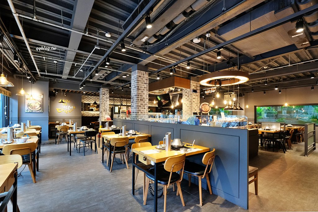 台中北區︱兩餐 두끼 韓國年糕火鍋吃到飽@中友店．349元起吃到飽，一次品嚐年糕火鍋和韓式炒飯 @QQ的懶骨頭