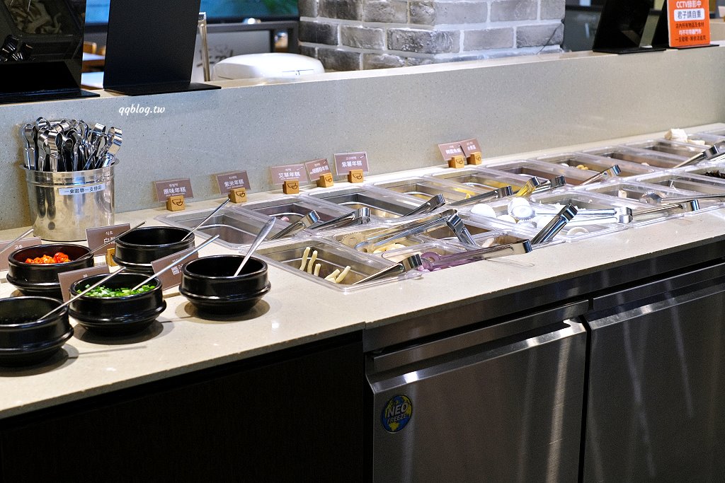 台中北區︱兩餐 두끼 韓國年糕火鍋吃到飽@中友店．349元起吃到飽，一次品嚐年糕火鍋和韓式炒飯 @QQ的懶骨頭