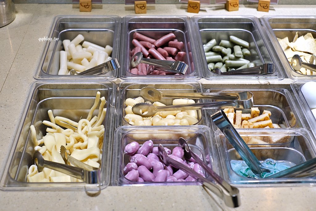 台中北區︱兩餐 두끼 韓國年糕火鍋吃到飽@中友店．349元起吃到飽，一次品嚐年糕火鍋和韓式炒飯 @QQ的懶骨頭